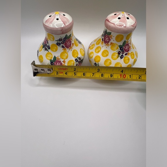 Pair of Mackenzie-Childs Buttercup Salt & Pepper Shakers - Picture 7 of 7